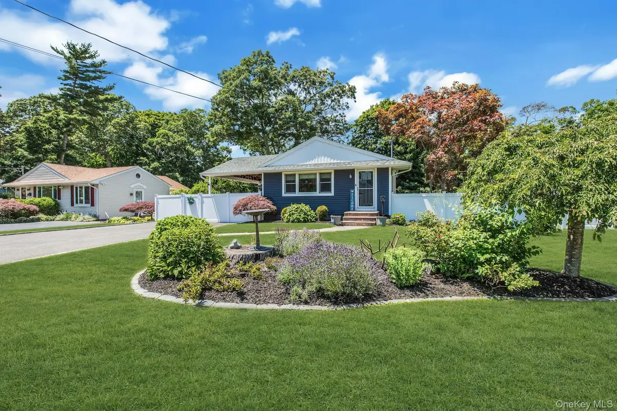 360 Mcconnell Avenue, Bayport, NY 11705 - #1