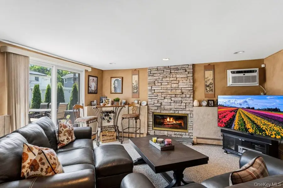 22 Theodore Drive, Plainview, NY 11803 - #2