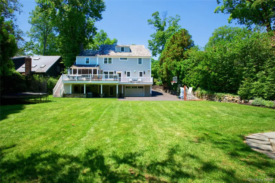 162 Manhasset Woods Road, Manhasset, NY 11030 - #3