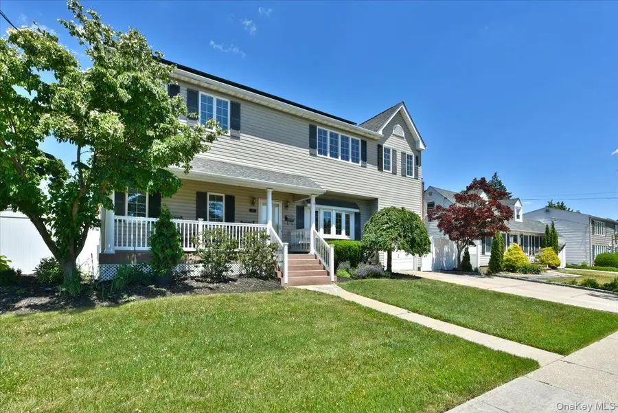 167 N Suffolk Avenue, Massapequa, NY 11758 - #2