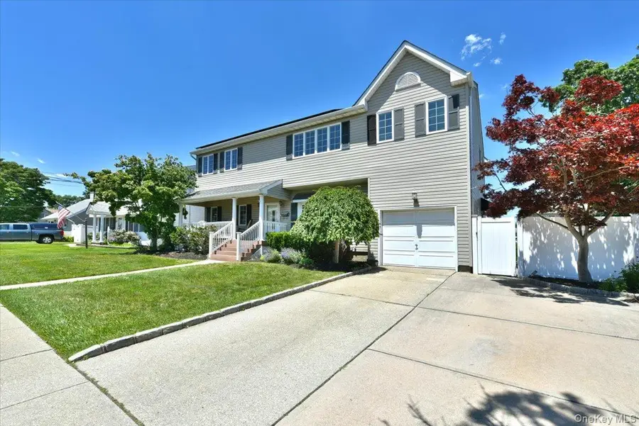 167 N Suffolk Avenue, Massapequa, NY 11758 - #3