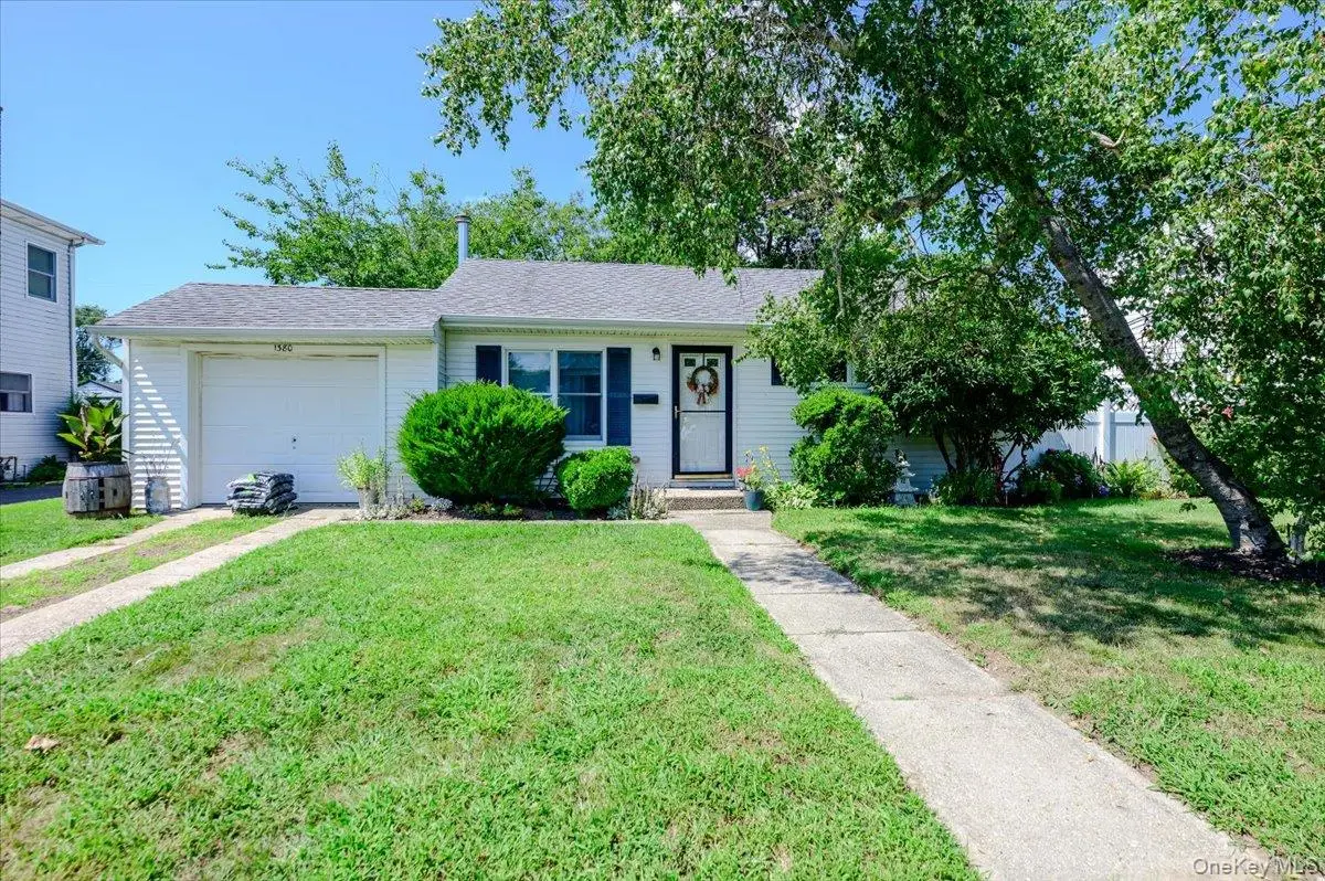 1380 Brooklyn Boulevard, Bay Shore, NY 11706 - #1