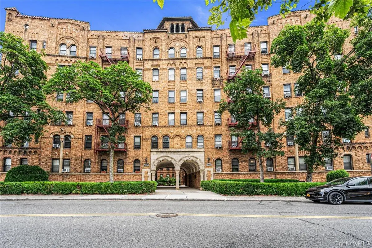 8344 Lefferts Boulevard #3D, Kew Gardens, NY 11415 - #1