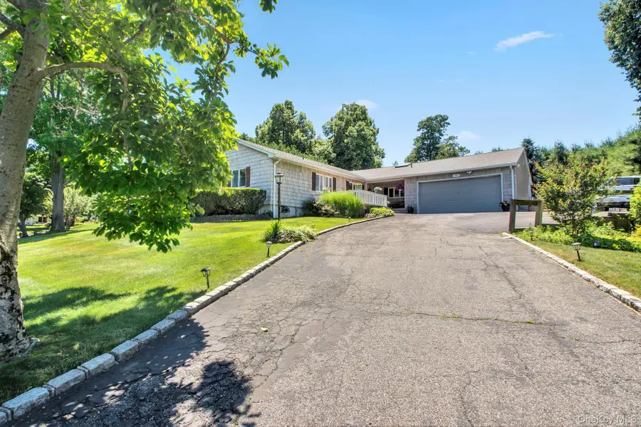 28 View Road, East Setauket, NY 11733 - #2