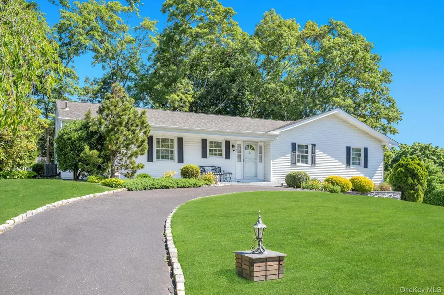 3 Laura Court, Nesconset, NY 11767 - #2