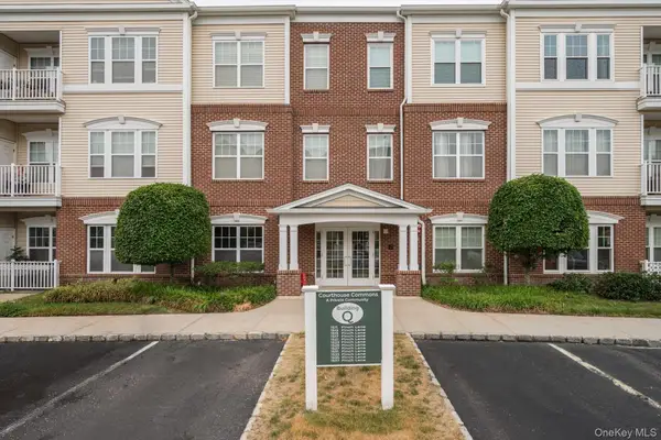 1525 Finch Lane, Central Islip, NY 11722