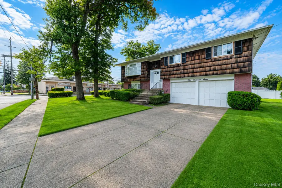 4007 Clark Street, Seaford, NY 11783 - #2