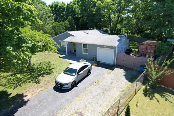 142 Palmer Street, Brentwood, NY 11717