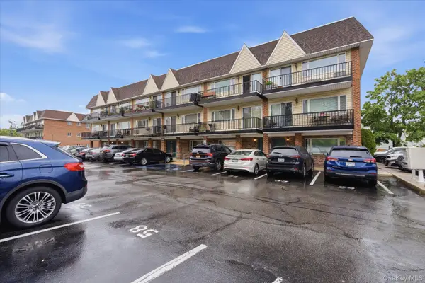 108 Atlantic Avenue #37, Lynbrook, NY 11563