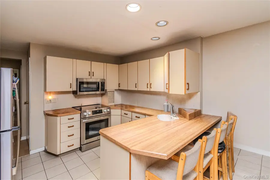 34 Scarborough Lane #A, Wappingers Falls, NY 12590 - #2