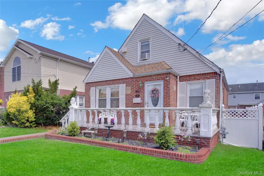 20 Law Street, North Valley Stream, NY 11580 - #2