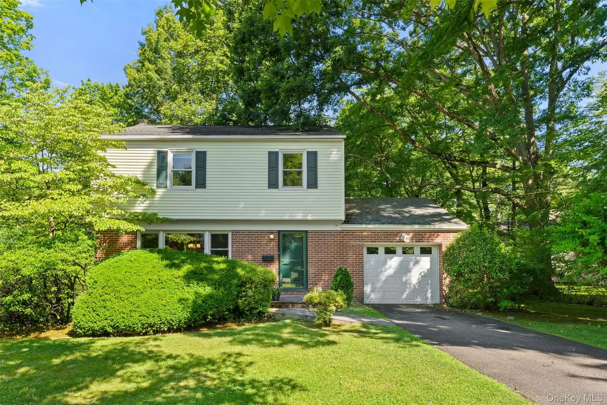 4 Pin Oak Lane, White Plains, NY 10606 - #1