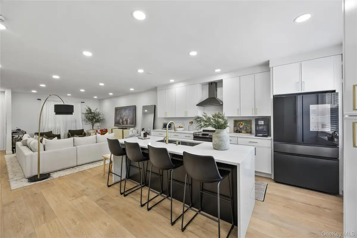 1518 Fielding Street, Bronx, NY 10469 - #1