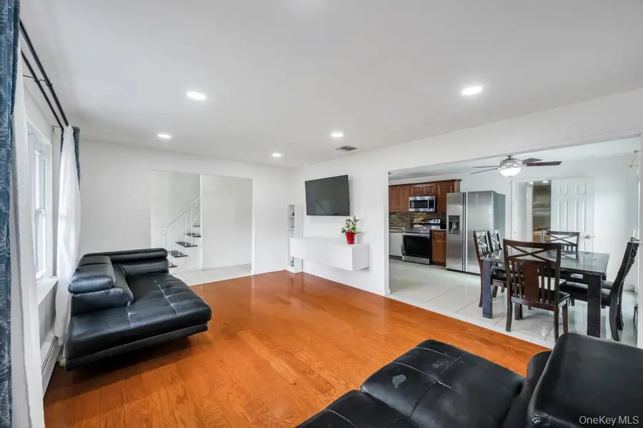 32 Beverly Street, Islip, NY 11751 - #2