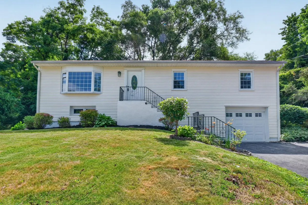20 Muscoot Road W, Mahopac, NY 10541 - #1