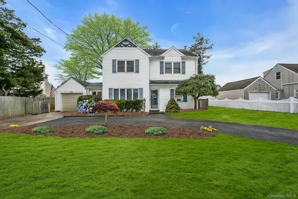 112 Foster Boulevard, Babylon, NY 11702