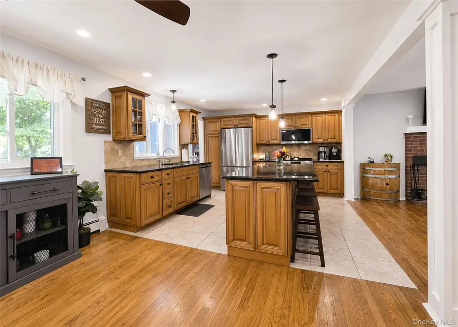 88 Westfield Road, Coram, NY 11727 - #3