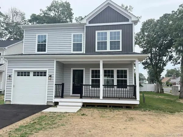 2 Gail Grace Court, Copiague, NY 11726
