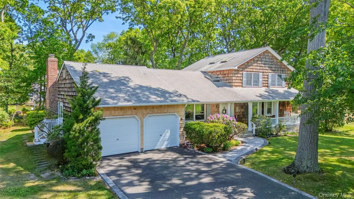 7 Cedarwood Court, Setauket, NY 11733 - #1