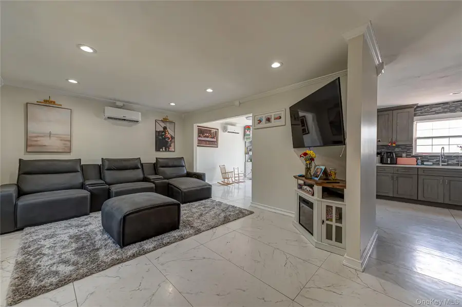 7 Howard Street, Selden, NY 11784 - #3