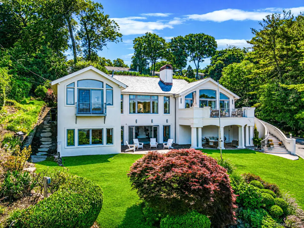 88 E Shore Road, Huntington, NY 11743 - #1