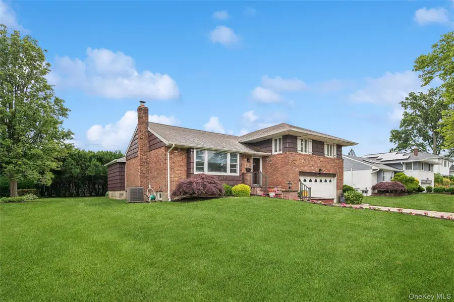 952 Roxbury Drive, Westbury, NY 11590 - #2