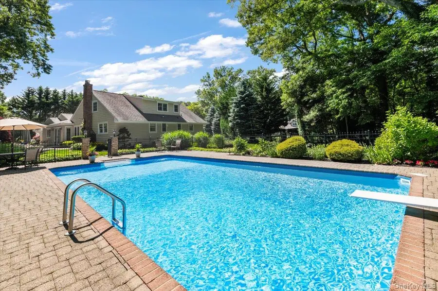 10 Serene Court, Dix Hills, NY 11746 - #3