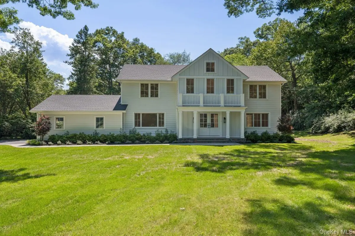 19 Woodvale Drive, Laurel Hollow, NY 11791 - #1