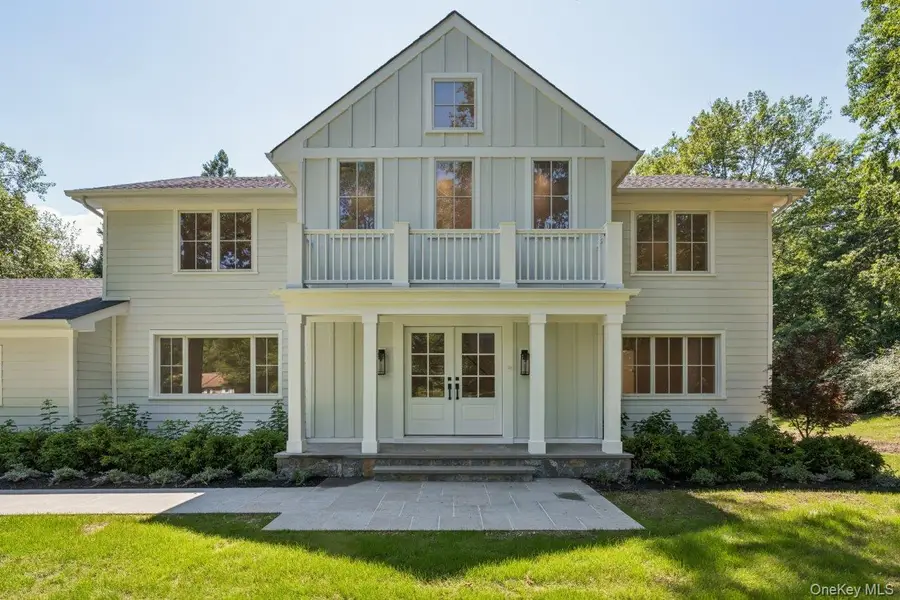 19 Woodvale Drive, Laurel Hollow, NY 11791 - #2