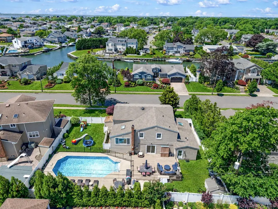 51 Skylark Road, Massapequa Park, NY 11762 - #3