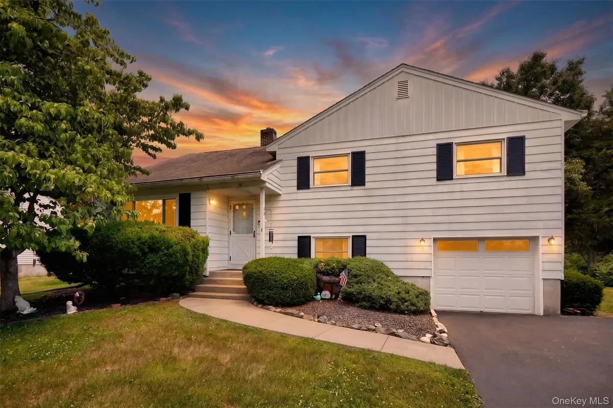 8 Abbie Lane, Hyde Park, NY 12538 - #1