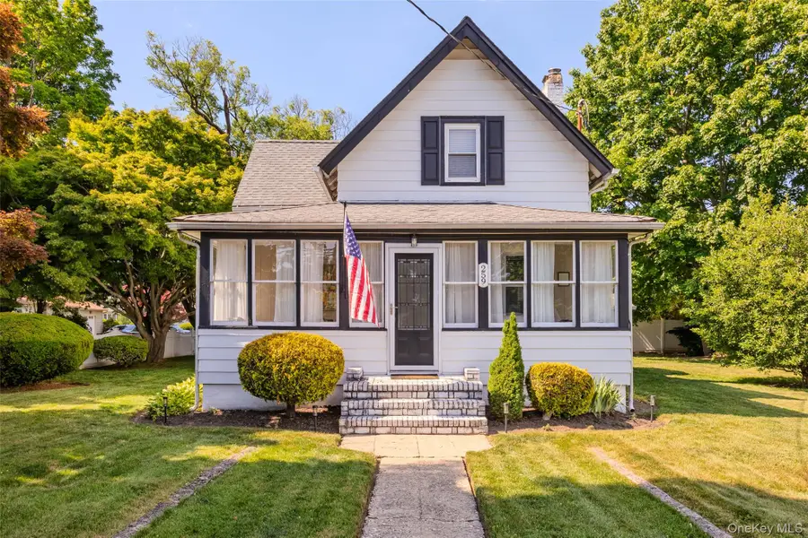 259 Woodlawn Avenue, Saint James, NY 11780 - #3