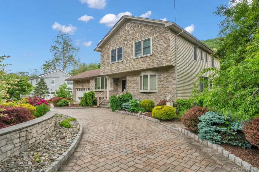 8 Pinehurst Drive, Purchase, NY 10577 - #2