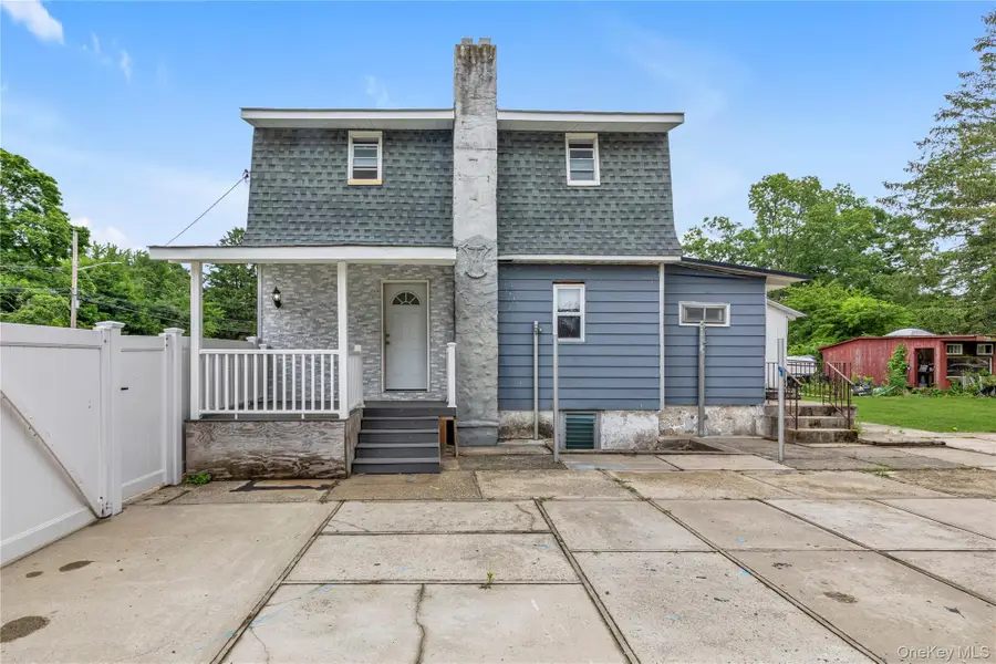 15 Saint Johns Place, West Babylon, NY 11704 - #3