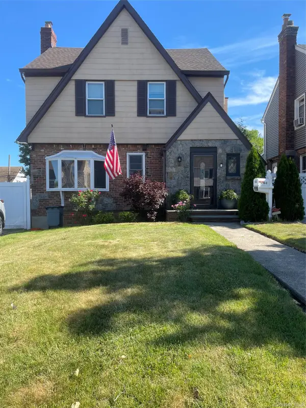 16648 24th Road, Whitestone, NY 11357