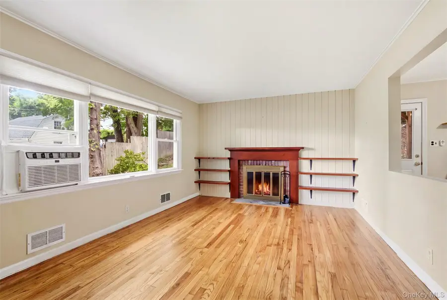 35 Ward Avenue, Northport, NY 11768 - #3