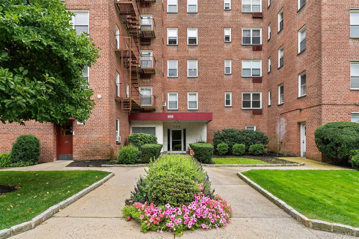 609 Palmer Road #7C, Yonkers, NY 10701 - #1