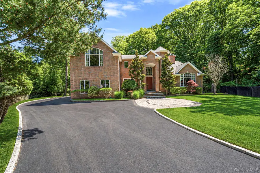 589 Landing Avenue, Smithtown, NY 11787 - #3