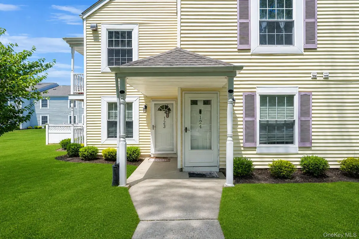 124 Fairview Circle, Middle Island, NY 11953 - #1