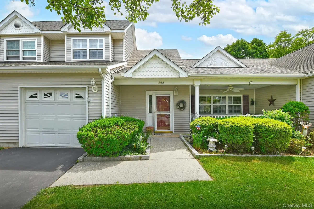 102 Winged Foot Way, Riverhead, NY 11901 - #1