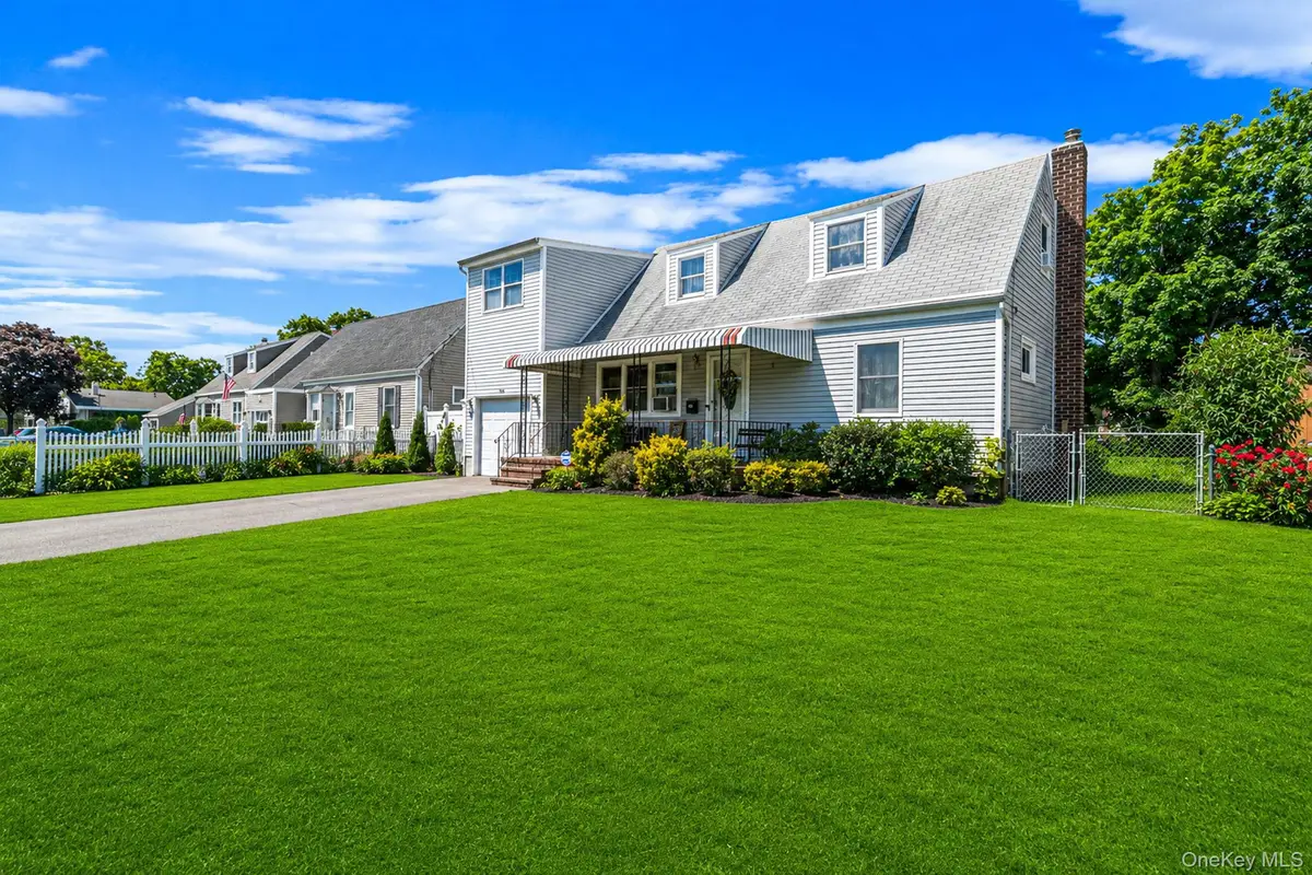 168 W 21st Street, Deer Park, NY 11729 - #1