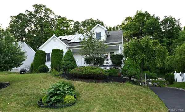12 Walnut Lane, Middletown, NY 10940