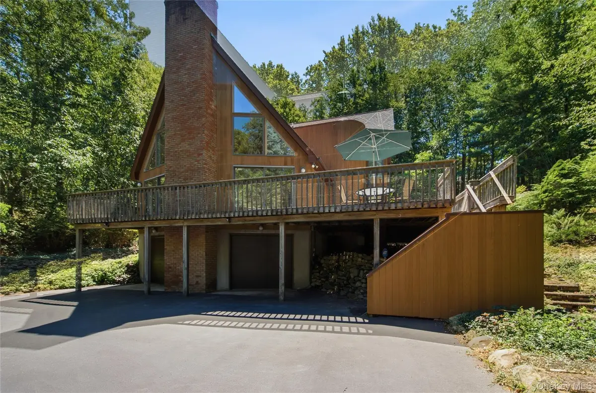 73 Glen Road, Baiting Hollow, NY 11933 - #1