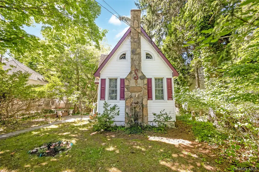 12 Valkyr Road, Rocky Point, NY 11778 - #2