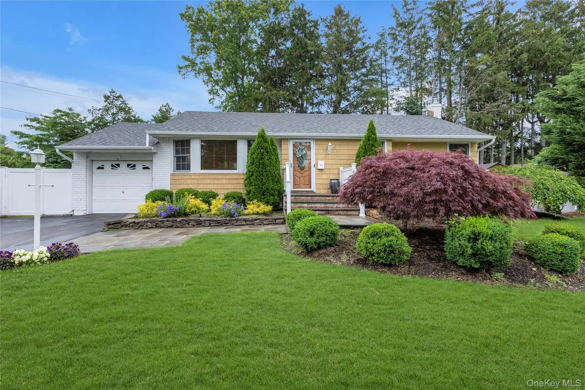 9 Carrol Place, Greenlawn, NY 11740 - #1