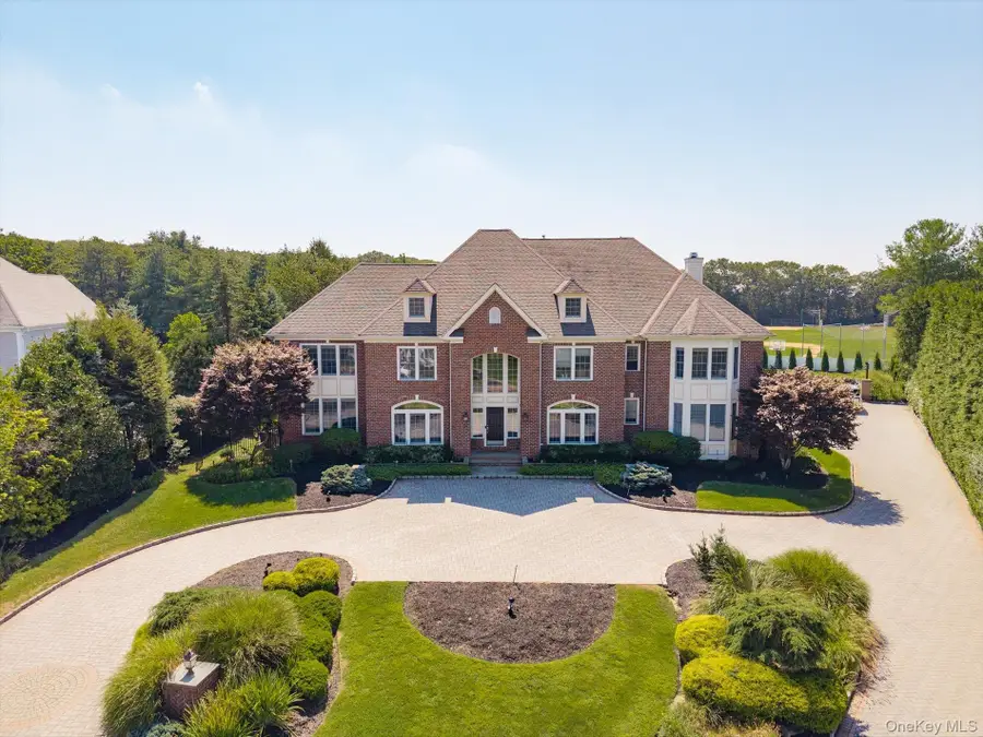 26 Legends Circle, Melville, NY 11747 - #2