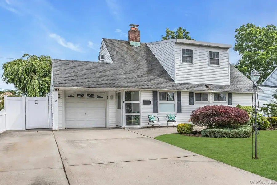 9 Deep Lane, Wantagh, NY 11793 - #2