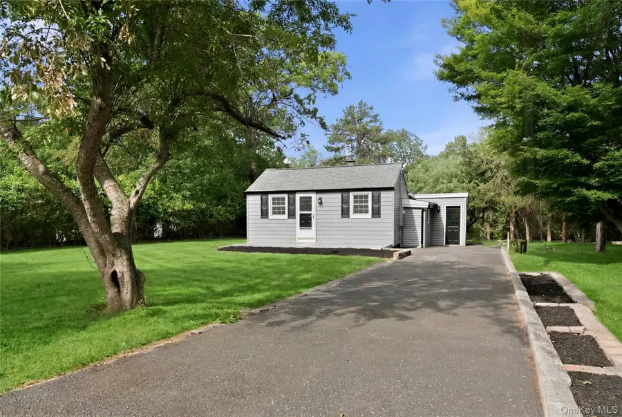 902 Old Medford Avenue, Medford, NY 11763 - #2