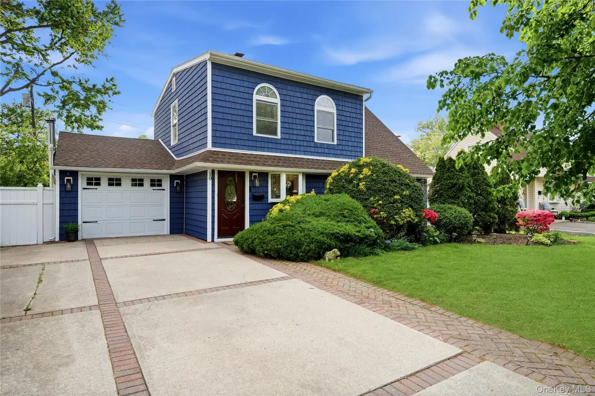 10 Wildflower Lane, Wantagh, NY 11793 - #1