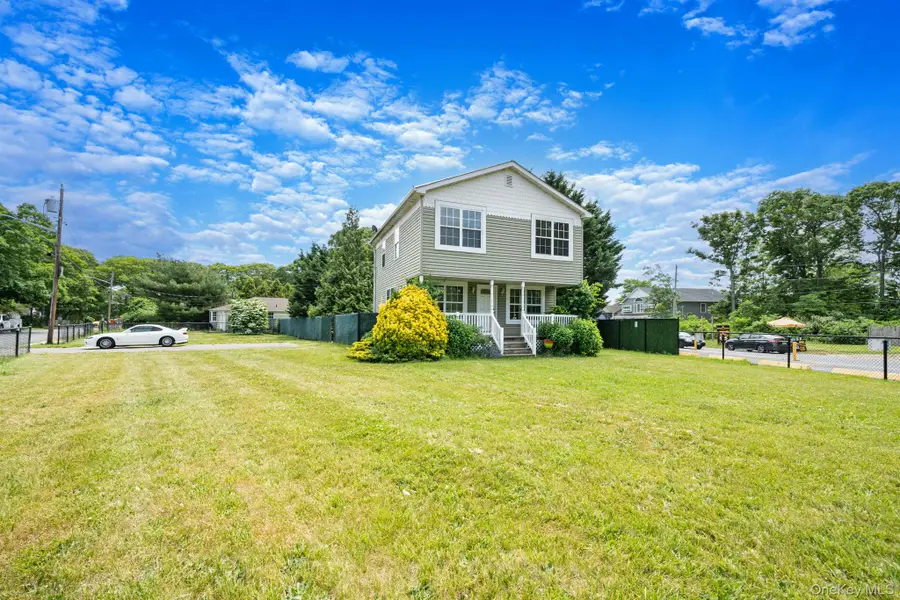 86 Eleanor Avenue, Mastic, NY 11950 - #3